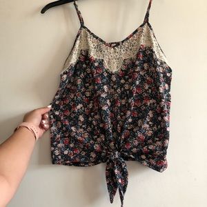 Tank top with ajustable straps